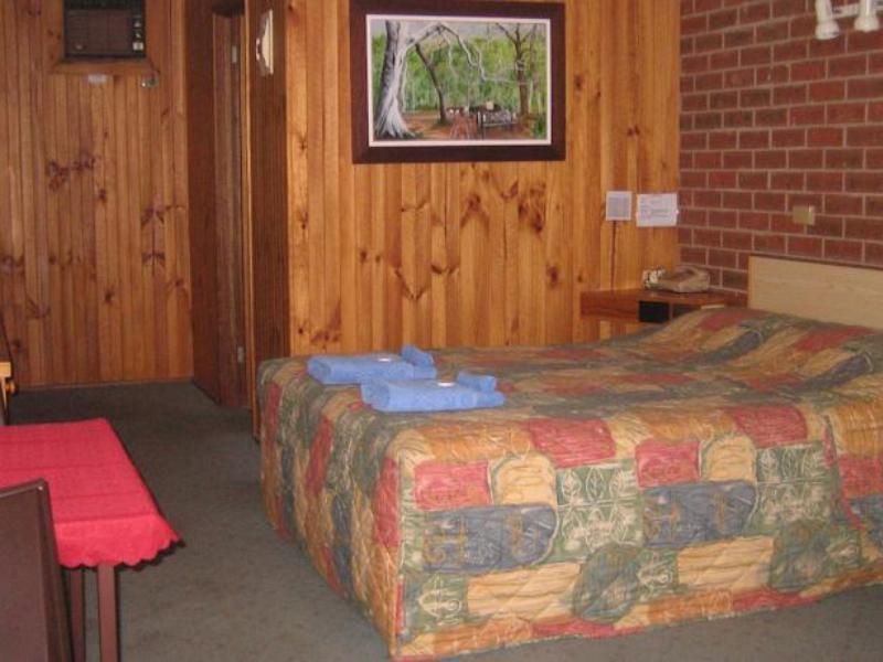 Orbost Country Road Motor Inn Esterno foto